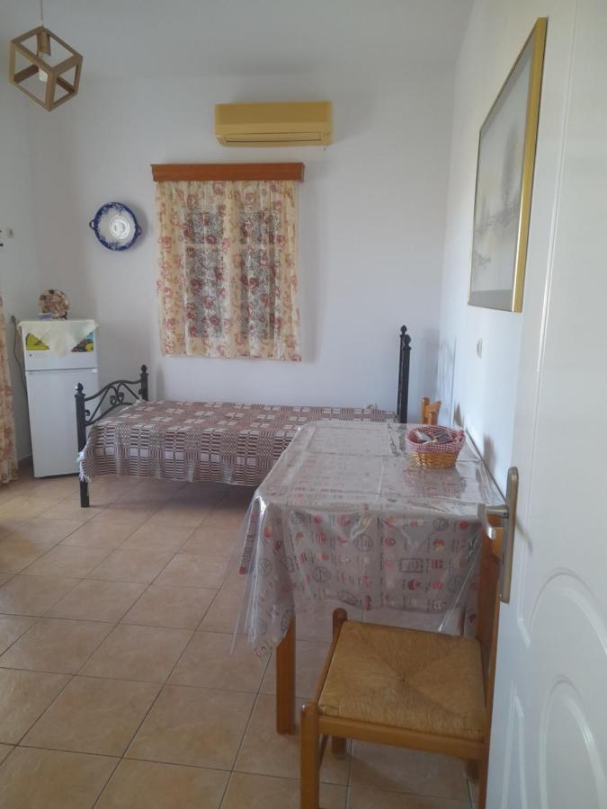 Elzahed Apartments Maestro Kimolos Luaran gambar